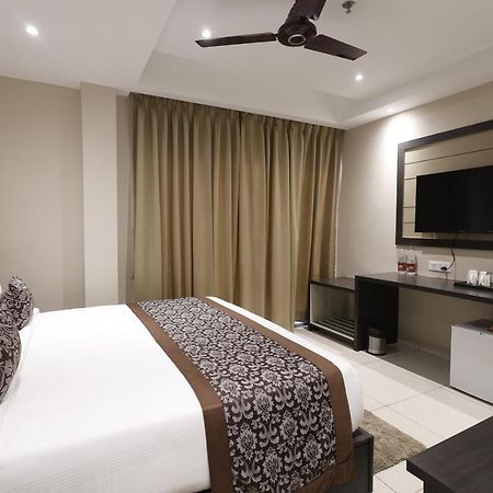 Pride Biznotel Canopus, Digha Дигха Экстерьер фото